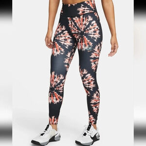 NWT Nike One Luxe Resort Women's Mid-Rise 7/8 Workout Leggings M